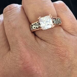 Pretty princess cut stone with filigree band silver and rose gold ring